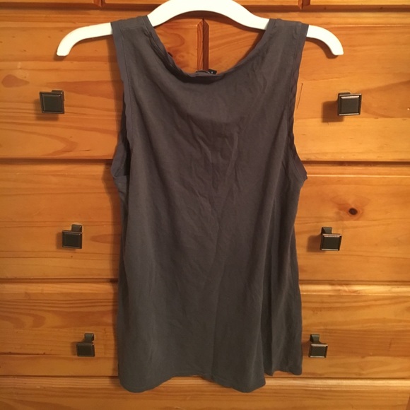 Gap Tank top - Picture 2 of 3