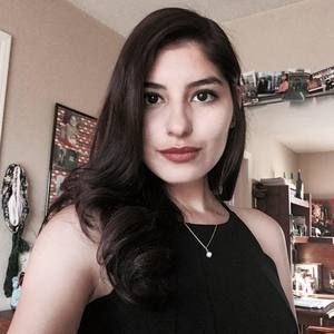 Meet your Posher, Alejandra