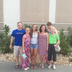 Meet your Posher, Josephine