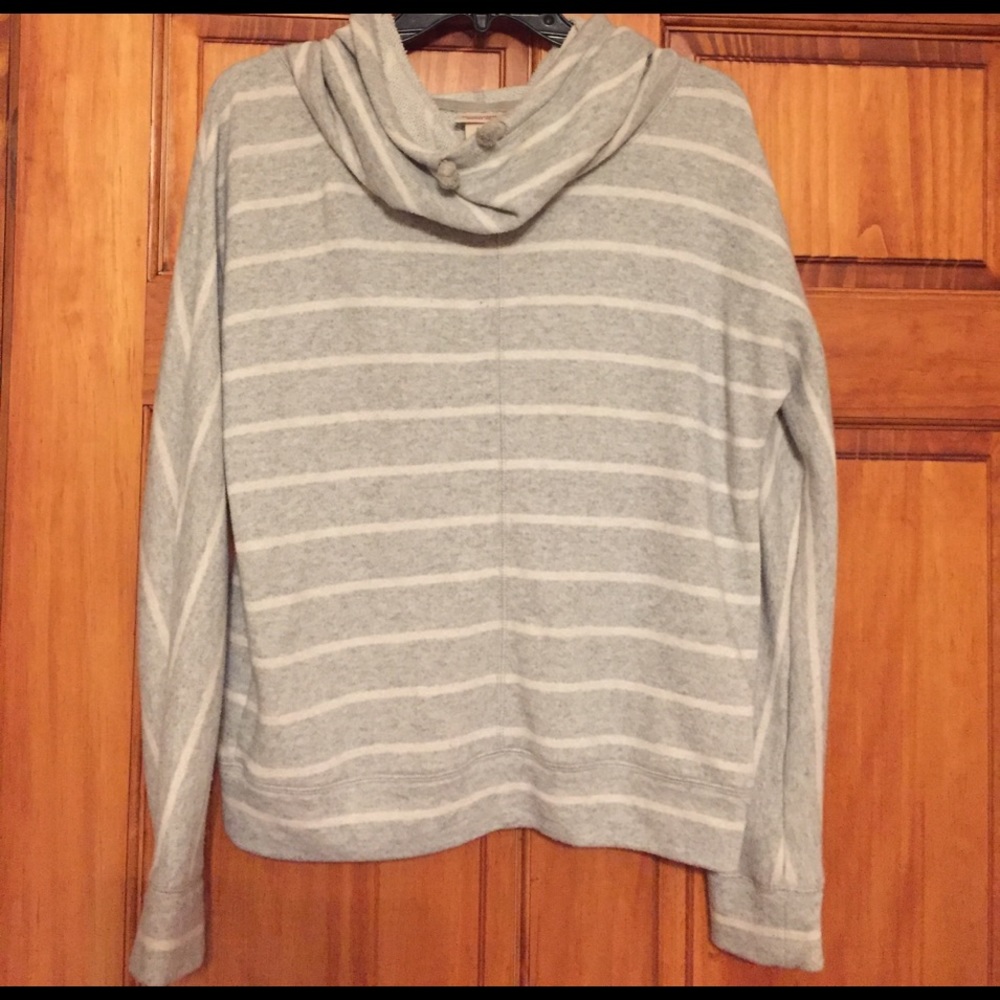 Stripped scoop neck sweater