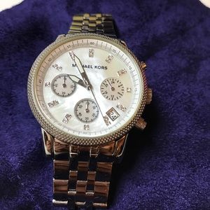 Michael Kors Silver Watch Crystal