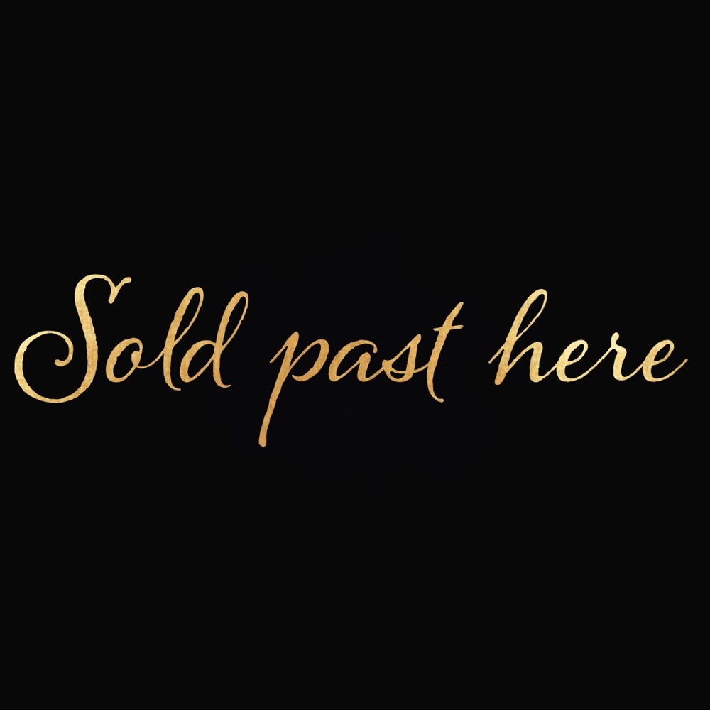 Sold past here Loves 💋