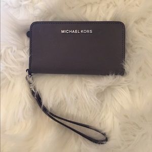 MICHAEL KORS iPhone 6/6s wristlet/wallet