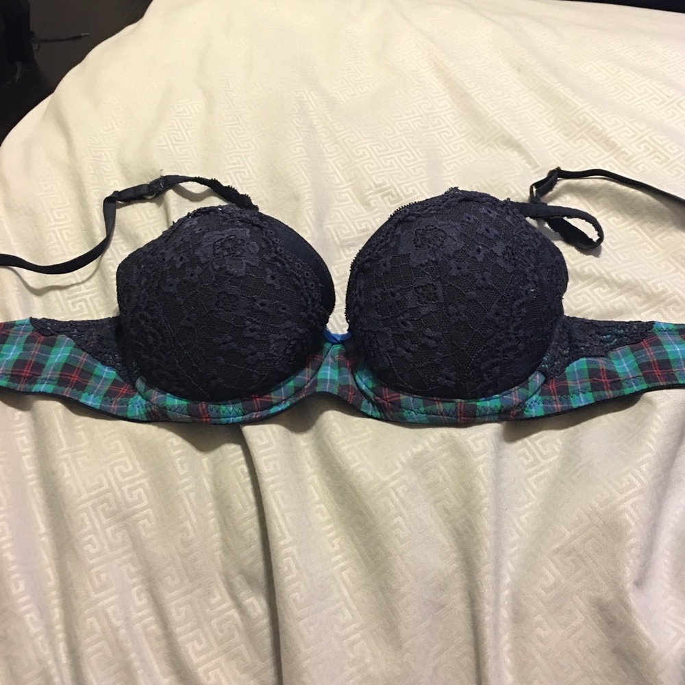 Lacy bra
