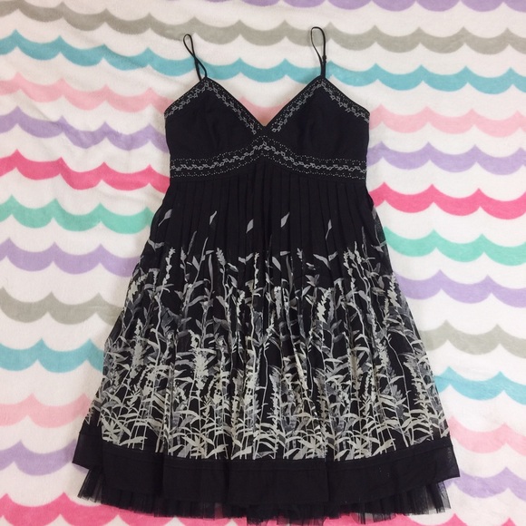 BCBGMaxAzria Dresses & Skirts - BCBG cocktail dress BCBGMaxAzria Dresses & Skirts - BCBG cocktail dress