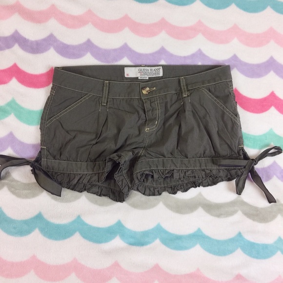 Guess Pants - Guess shorts Guess Pants - Guess shorts