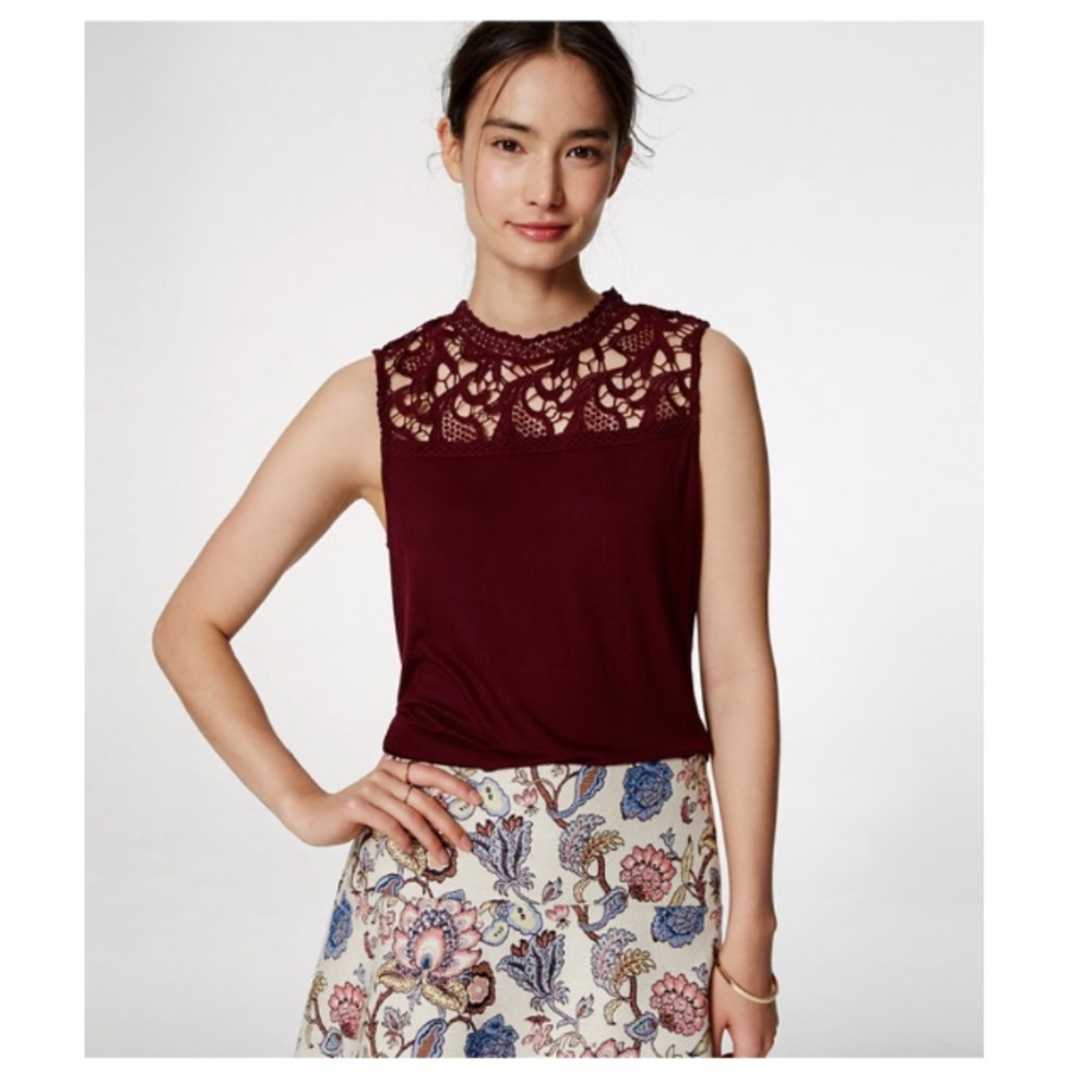 NWT! Super soft Loft Lace Yoke Tee