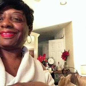 Meet your Posher, Helen