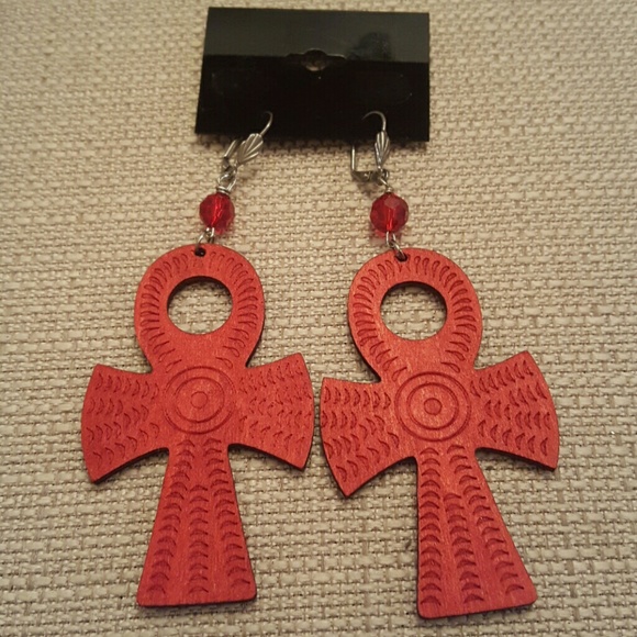 Jewelry - Dyed Red Wood dangle earrings