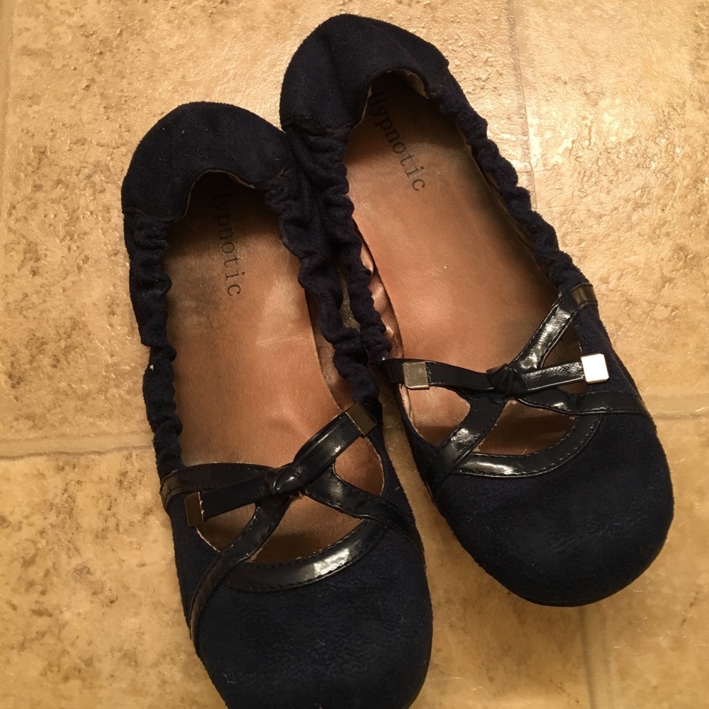 Flats - Picture 2 of 4