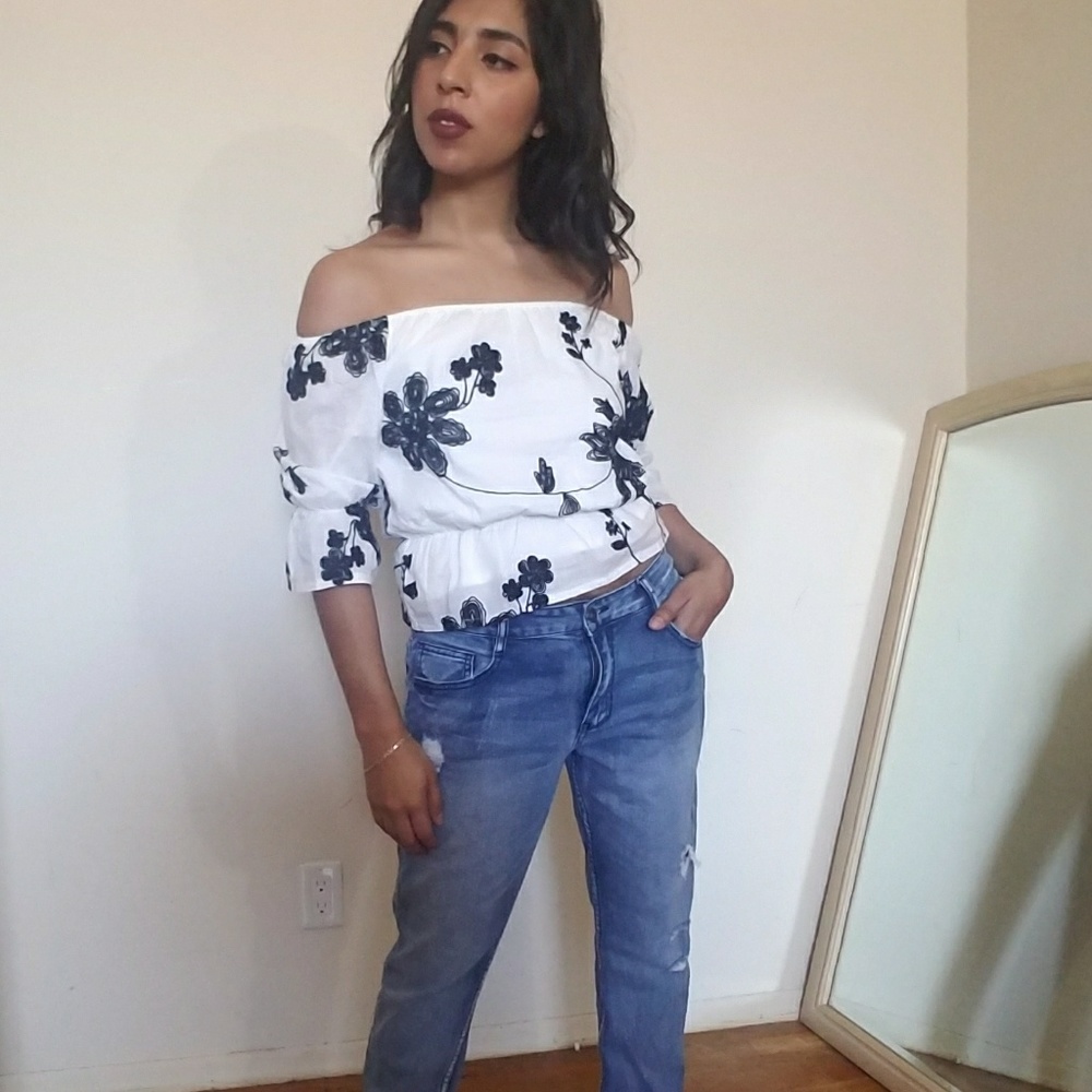 WHITE  EMBROIDERED OFF SHOULDER TOP - Picture 4 of 8
