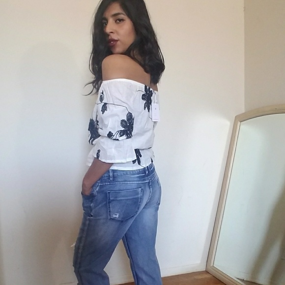 WHITE  EMBROIDERED OFF SHOULDER TOP - Picture 2 of 8