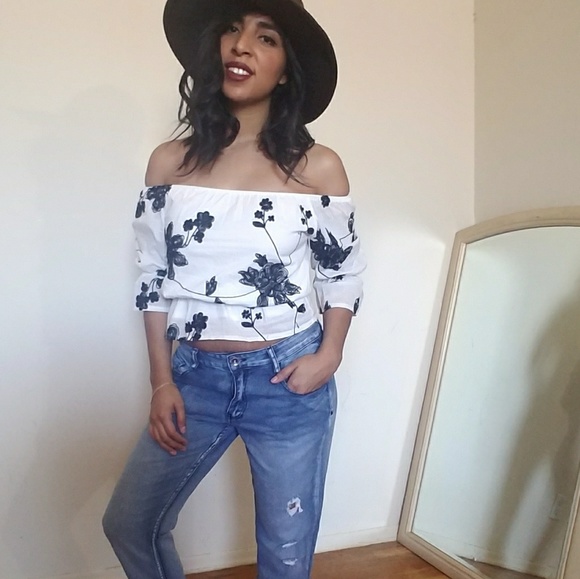 WHITE  EMBROIDERED OFF SHOULDER TOP - Picture 3 of 8