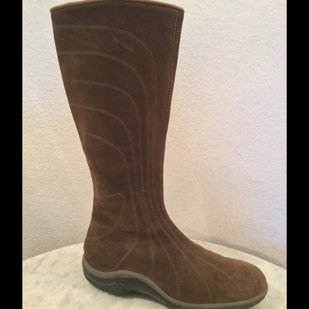 Sergio Rossi Tall Suede Boots Women's Sz 38. Italy