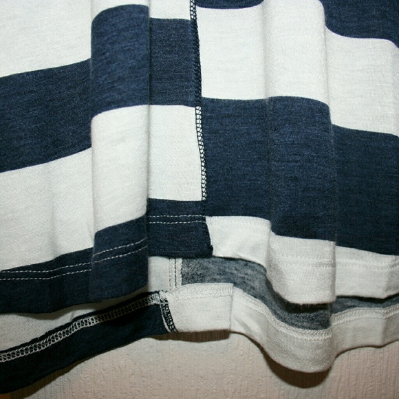 ⚡PRICE DROP⚡ Misaligned Stripe Roll Sleeve T NWOT - Picture 4 of 6