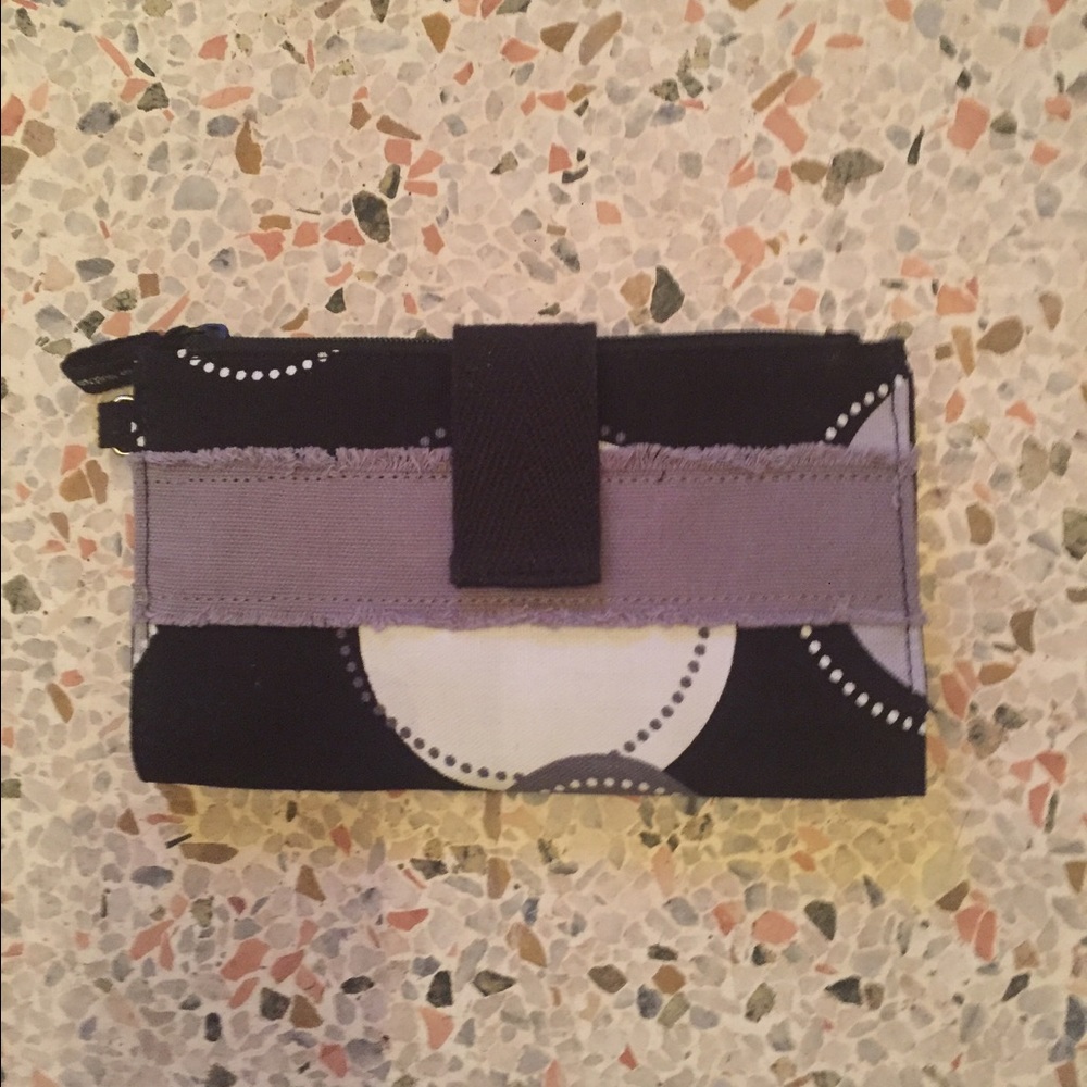 NWOT Thirty-One wallet