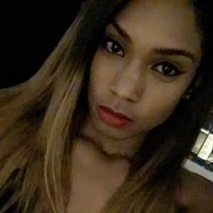 Meet your Posher, Amina