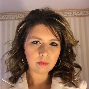 Meet your Posher, Camie