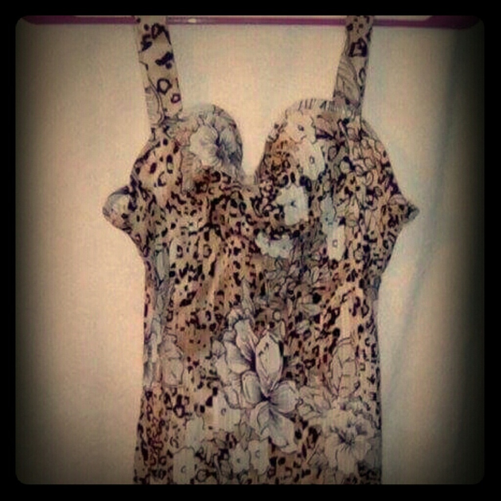 Flower Crinkle Tank Top
