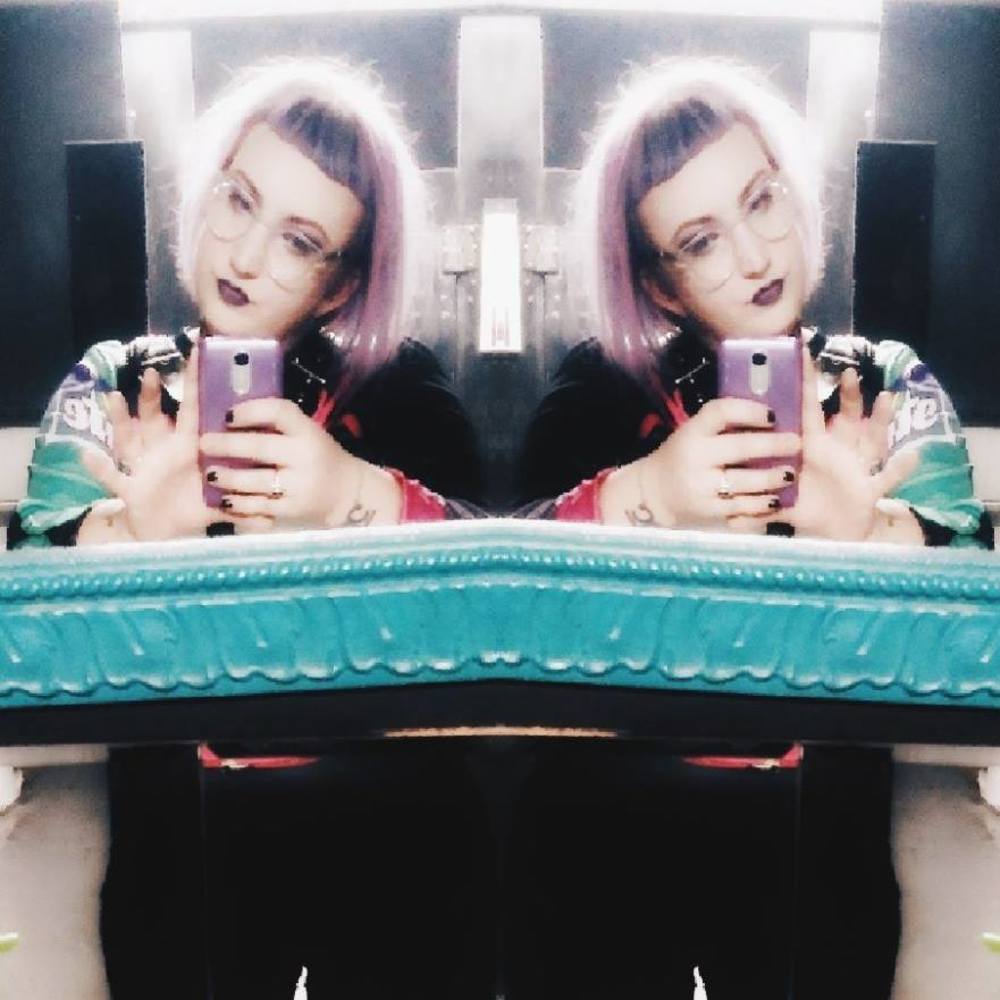 Meet your Posher, Emilie anne