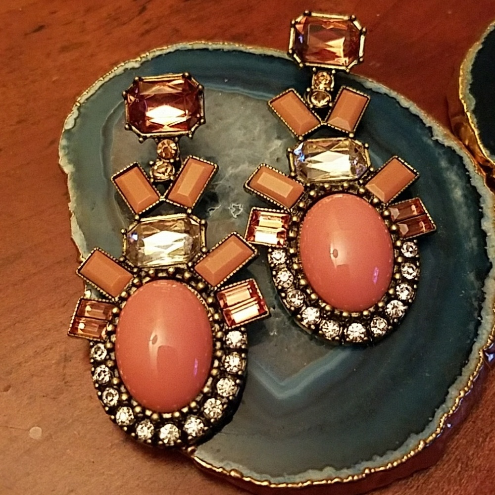 Glamorous drop earrings