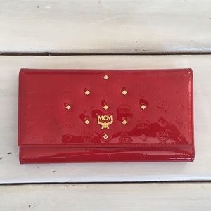 MCM Wallet - Red, patent leather, gold details NEW