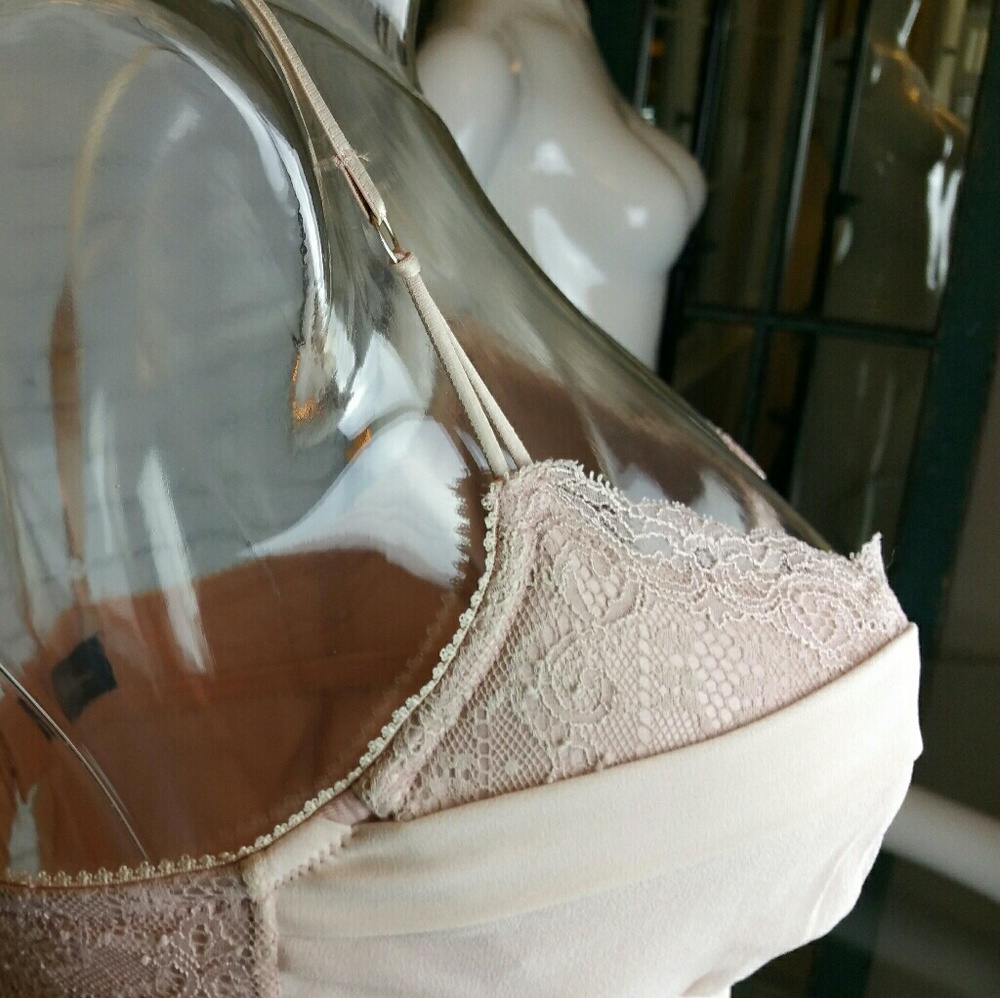 ELLE MCPHERSON INTIMATE NIGHTY!
