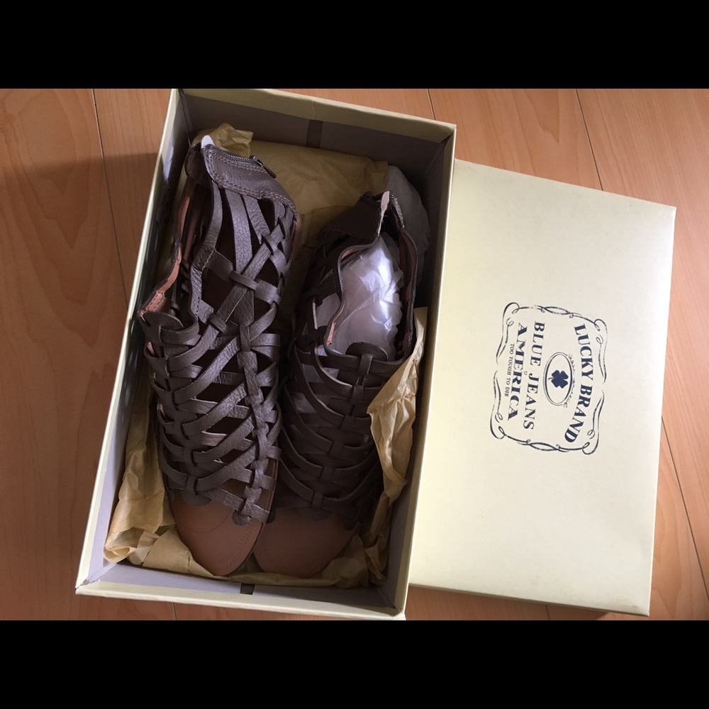 Lucky Brand sandals