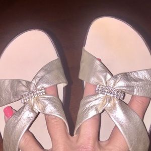 NIB Dressy platinum leather, sparkly mules