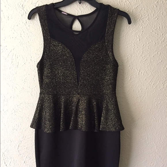 Dress - Picture 3 of 3