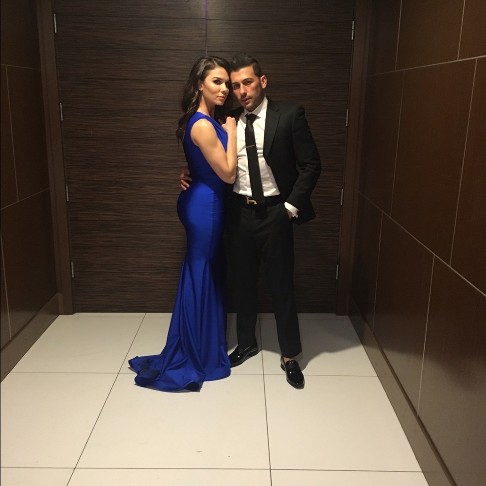 Formal Royal Blue evening gown - Picture 4 of 5