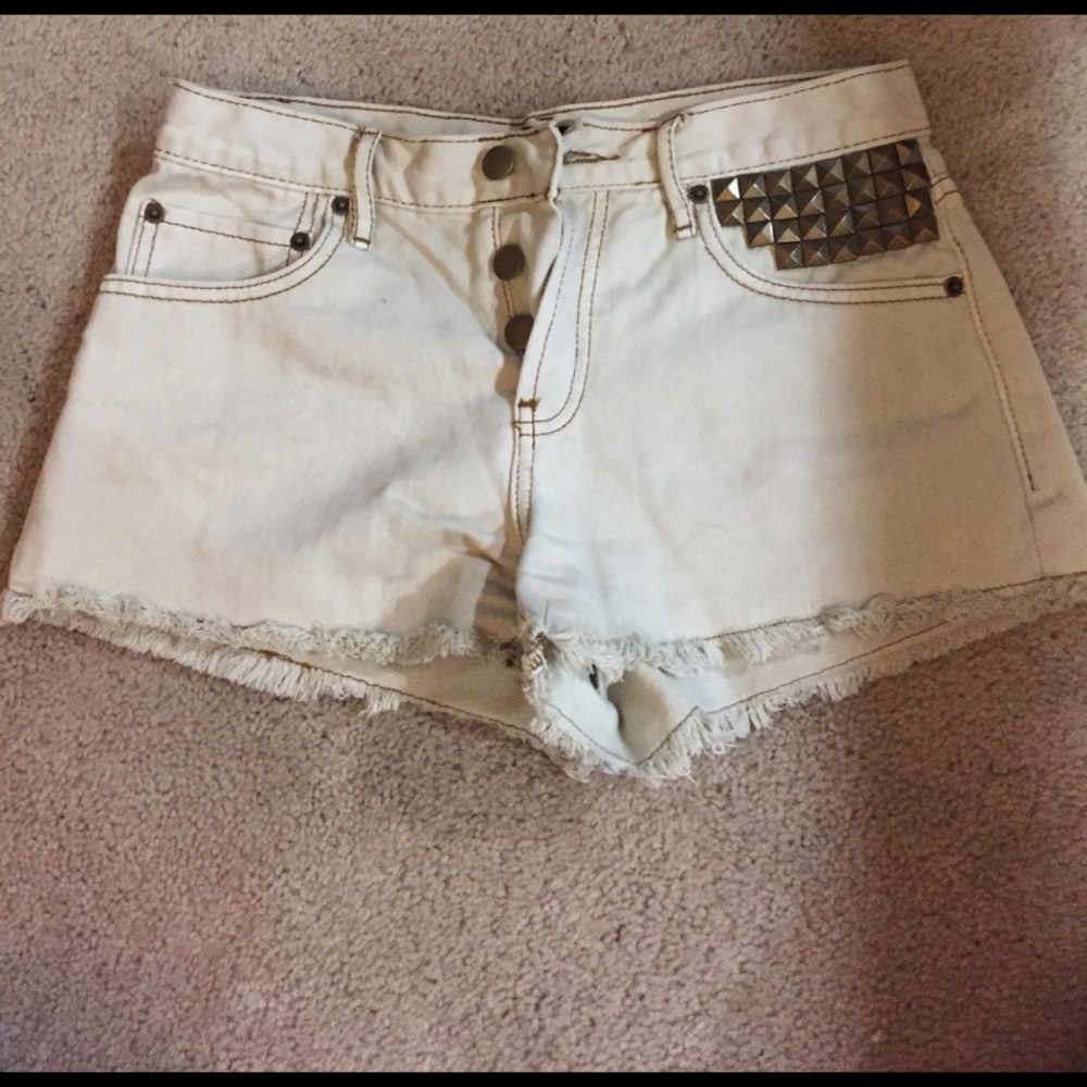 Cute Jean shorts with studs