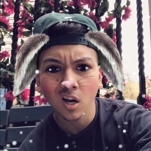 Meet your Posher, Lawrence