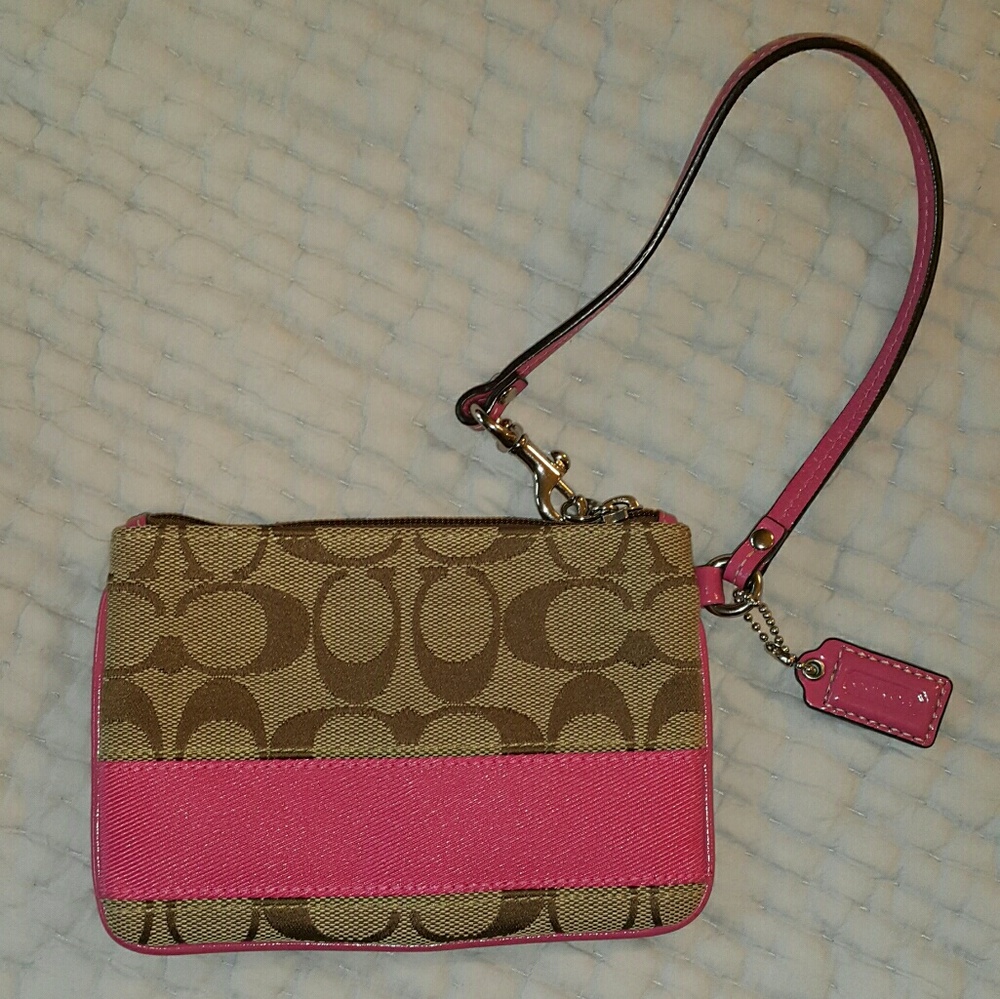 Coach wristlet pink