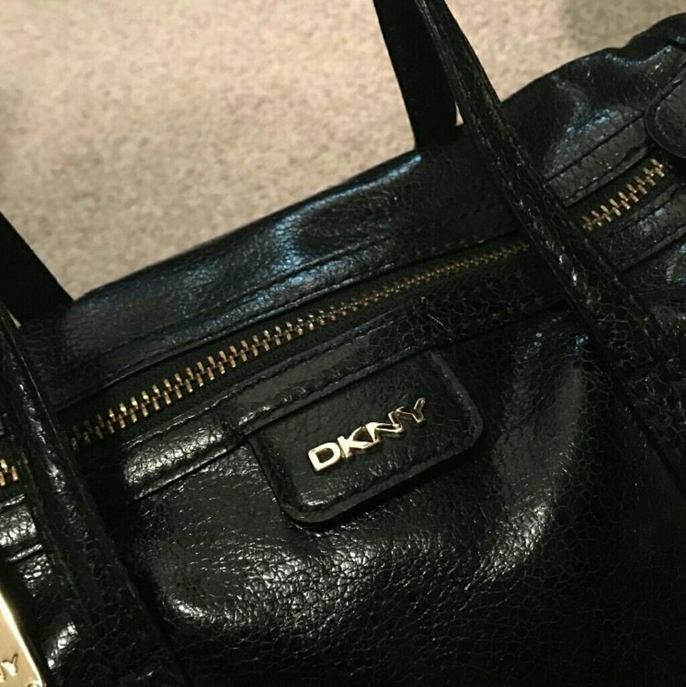 handbag Black Used  good condition