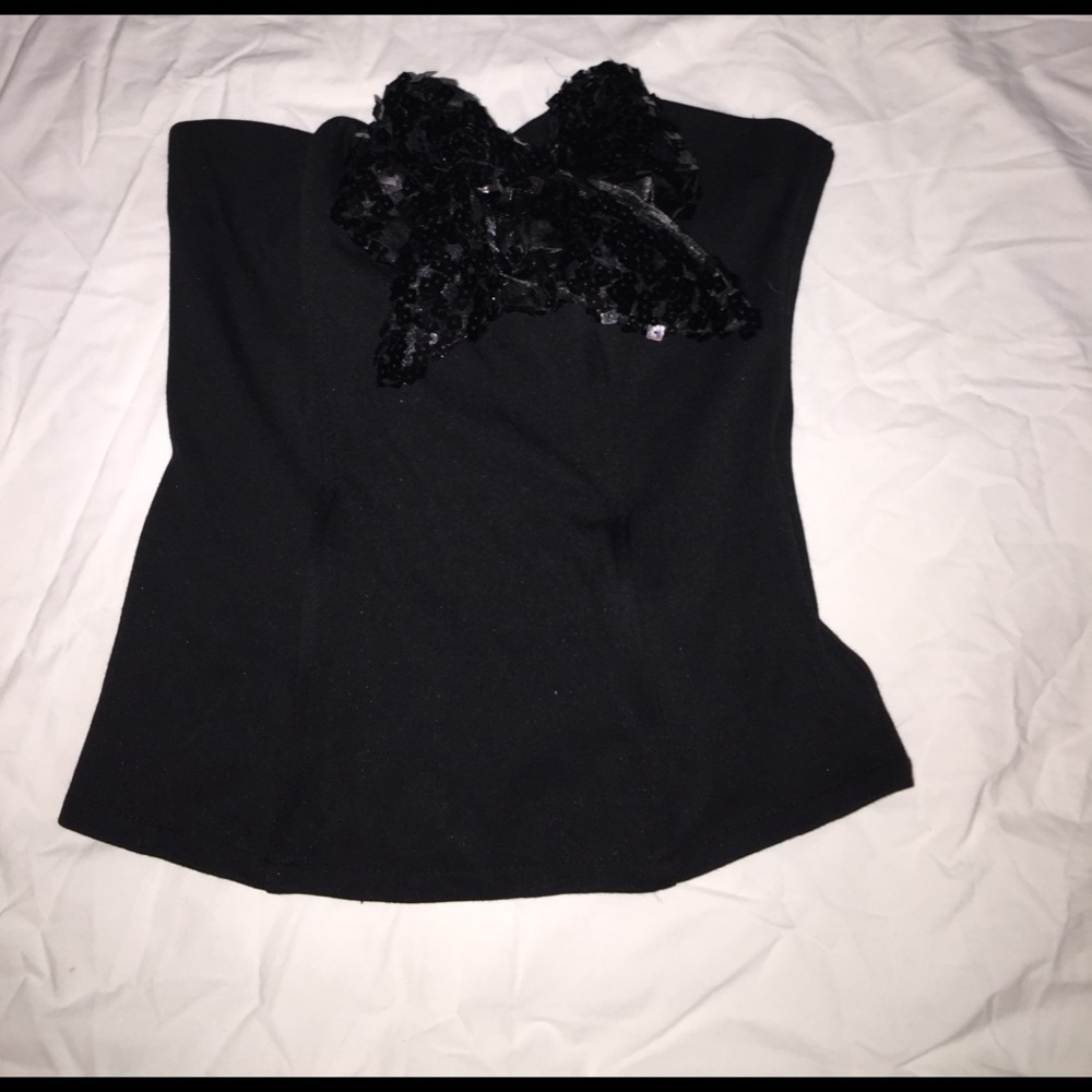 Strapless top