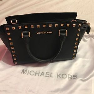 ✨FINAL SALE✨ Studded Black Michael Kors Purse!!