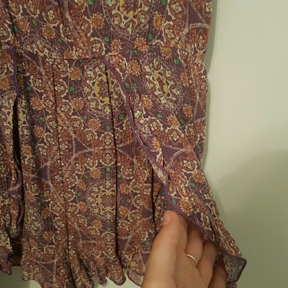 Boho Cold shoulder romper - Picture 3 of 4