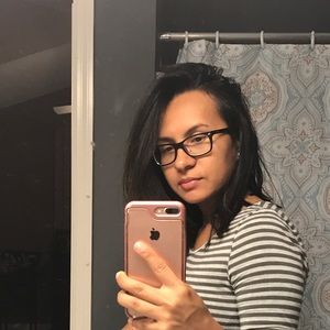 Meet your Posher, Carla