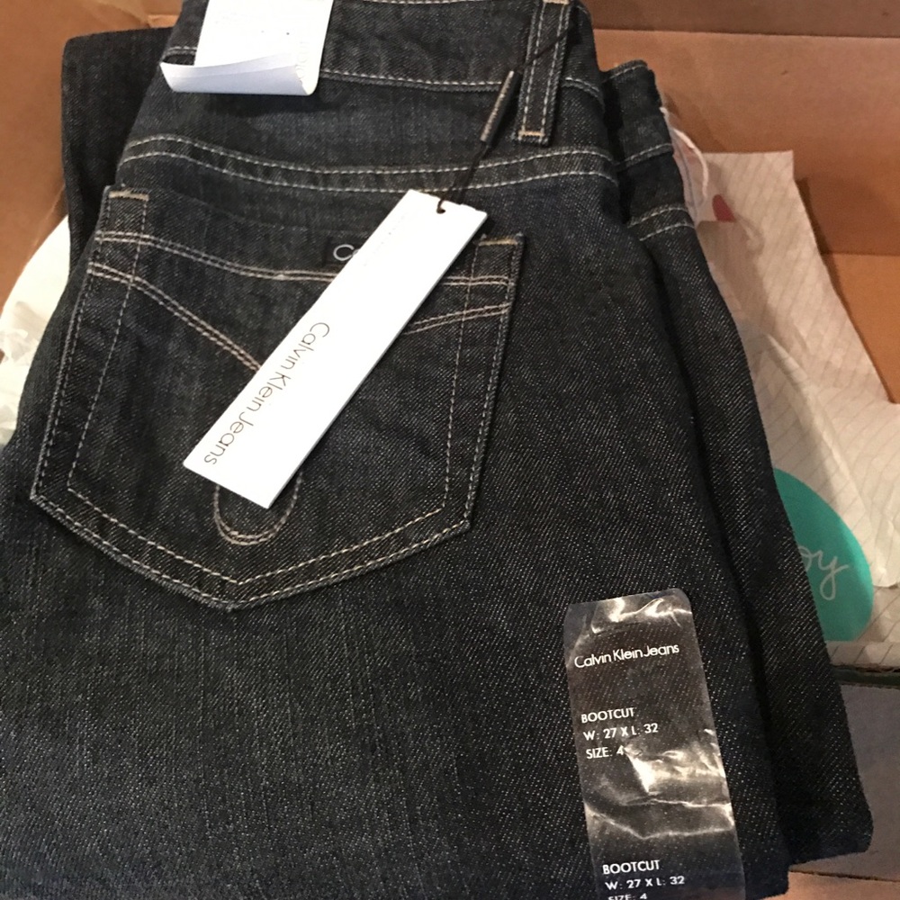 Calvin Klein Jeans📥📥📥MAKE OFFER- 🎉🎊