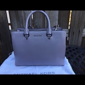 Michael Kors Large Savannah in Lilac