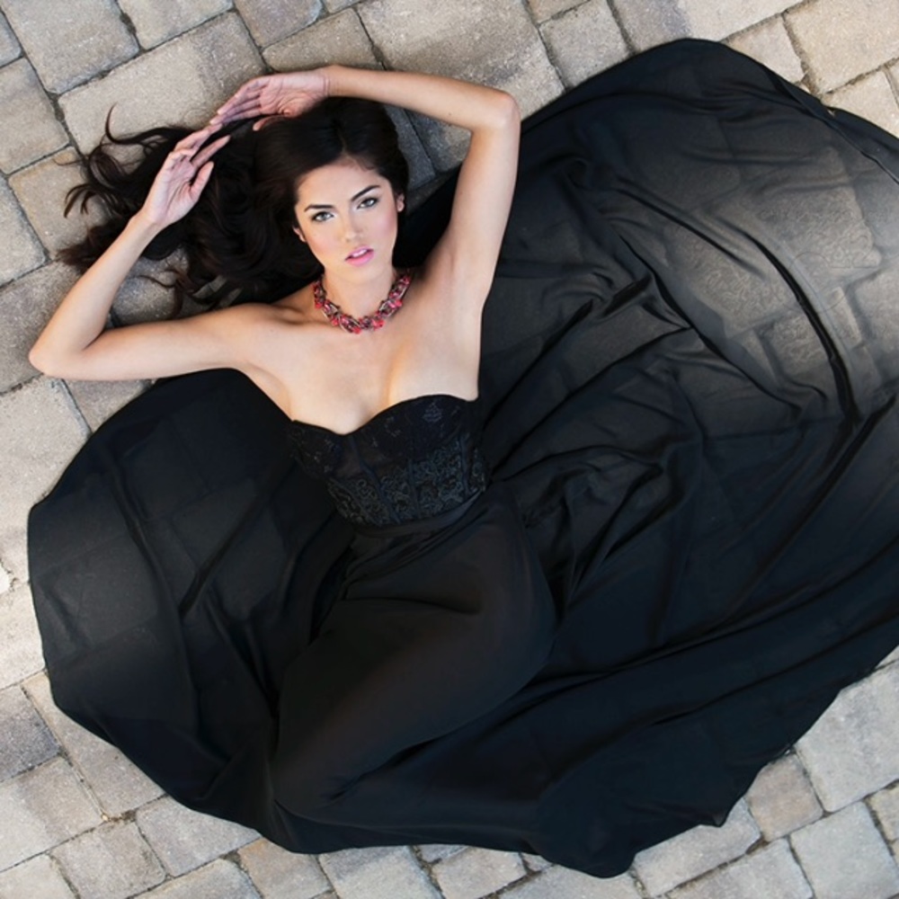 Selena Gomez music Video dress