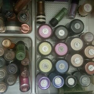 Mac pigment pans