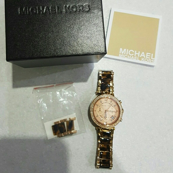 Michael Kors Ladies' Rose Gold Tone Bracelet Watch
