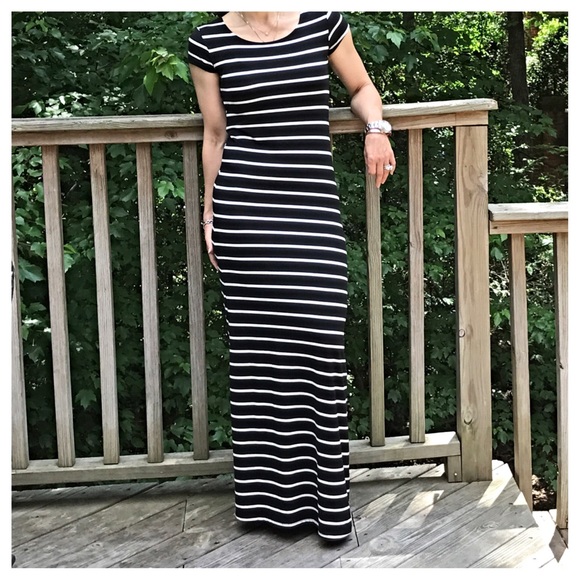✨LAST ONES SALE✨Striped maxi dress - Picture 5 of 8