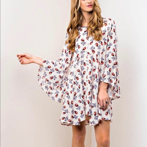 Bohemian Bell Sleeve Dress - Picture 3 of 5