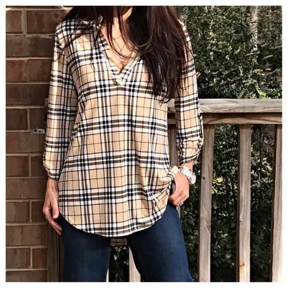 Tops - ✨LAST ONE✨plaid tunic top ONE HOUR SALE