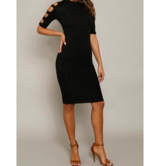 ✨LAST ONE✨black cutout sleeves midi dress - Picture 2 of 4