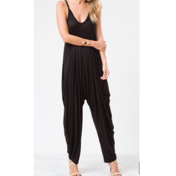 ✨LAST ONE✨ Black Harem Jumpsuit - Picture 3 of 4