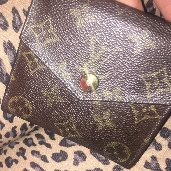 Authentic Louis Vuitton wallet - Picture 2 of 3